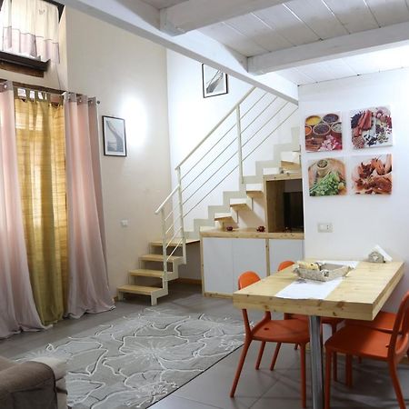 Appartamenti Laura Wi-Fi Curti ภายนอก รูปภาพ