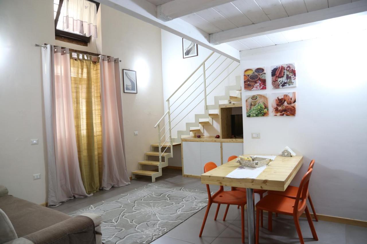 Appartamenti Laura Wi-Fi Curti ภายนอก รูปภาพ