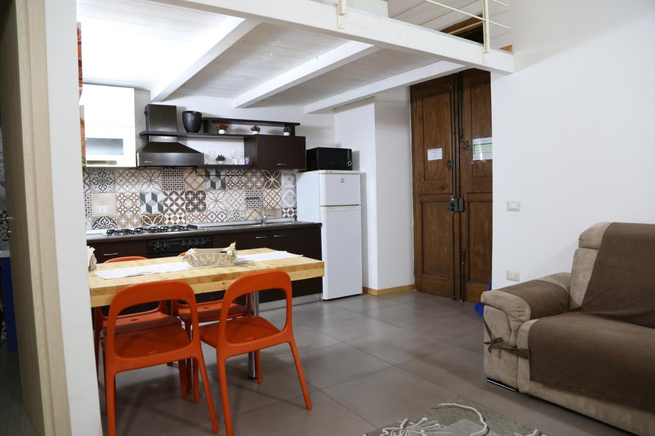 Appartamenti Laura Wi-Fi Curti ภายนอก รูปภาพ