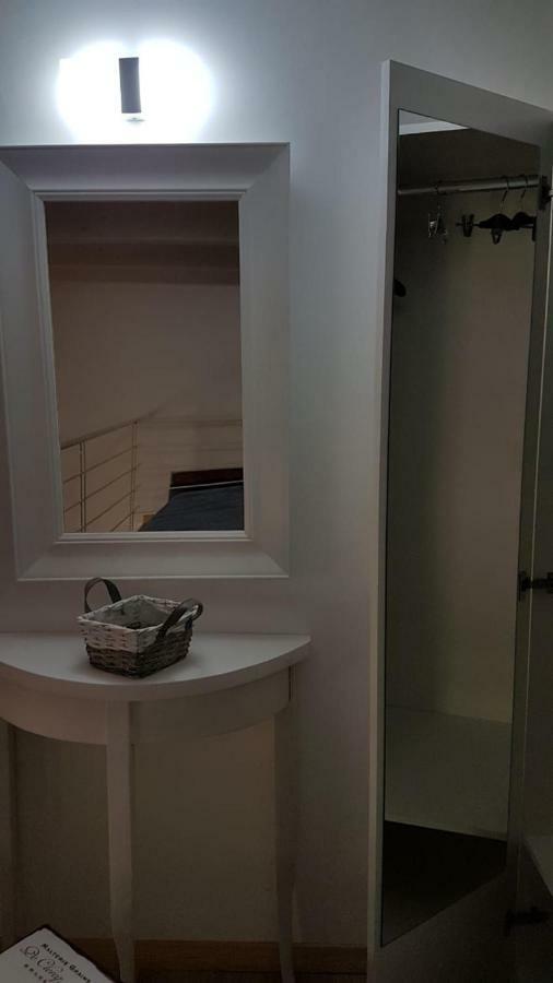 Appartamenti Laura Wi-Fi Curti ภายนอก รูปภาพ